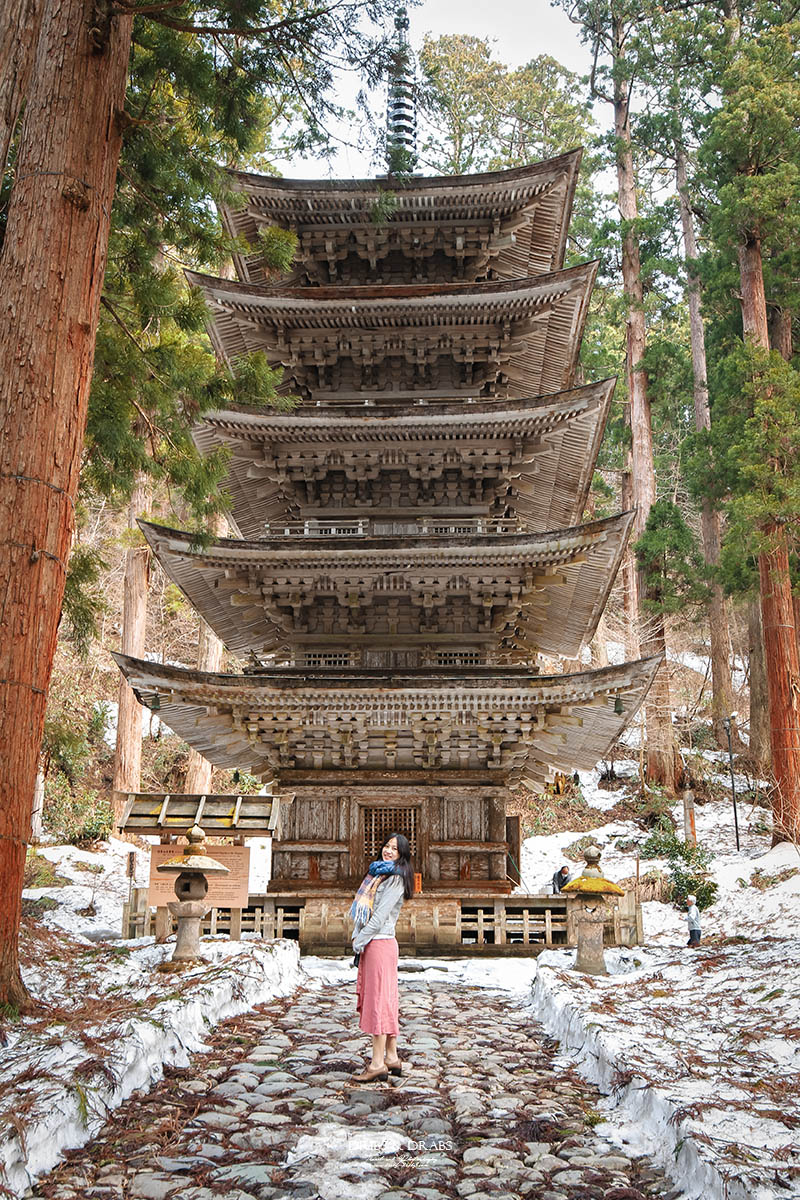 日本東北山形羽黑山五重塔｜出羽三山必訪國寶景點，雲霧杉林中的東北最古老木造佛塔與修驗道聖地