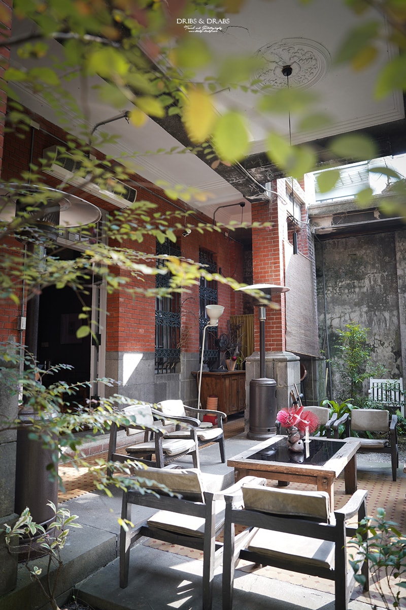 台北大稻埕咖啡廳 AKA Cafe|百年老宅裡的神秘咖啡館, 窺探古代豪宅樣貌 - 第10張圖 台北大稻埕咖啡廳 AKA Cafe|百年老宅裡的神秘咖啡館, 窺探古代豪宅樣貌
