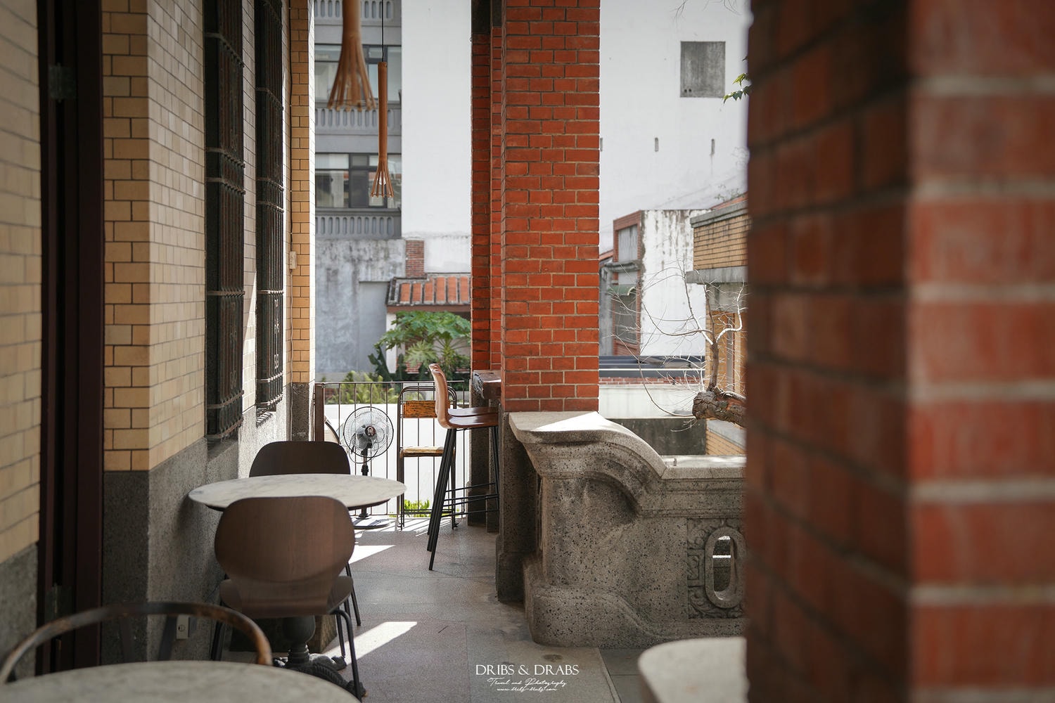 台北大稻埕咖啡廳 AKA Cafe|百年老宅裡的神秘咖啡館, 窺探古代豪宅樣貌 - 第24張圖 台北大稻埕咖啡廳 AKA Cafe|百年老宅裡的神秘咖啡館, 窺探古代豪宅樣貌