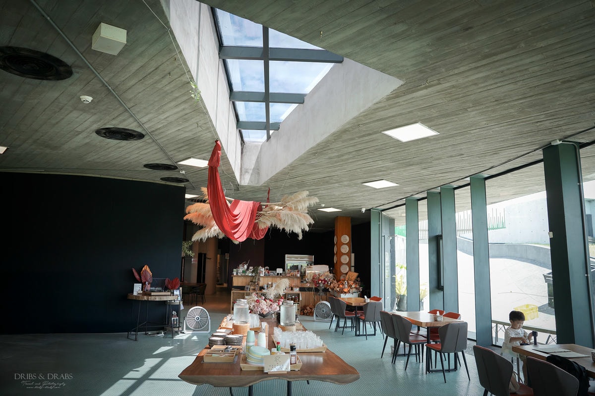 宜蘭壯圍芒草Cafe｜藏身在壯圍沙丘生態園區的寵物友善餐廳, 新美學建築咖啡廳