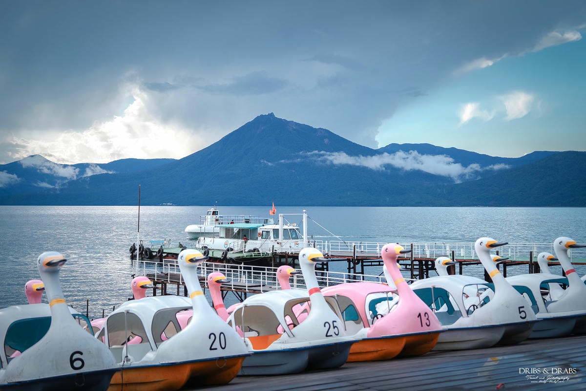 北海道支笏湖觀光船|體驗透明清澈的水中觀光船,暢遊夢幻火山口湖 - 第3張圖 北海道支笏湖觀光船|體驗透明清澈的水中觀光船,暢遊夢幻火山口湖