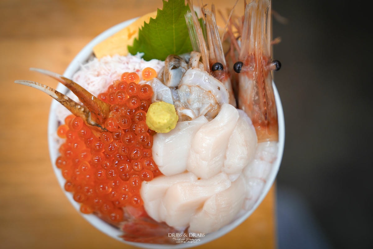 北海道小樽滝波食堂｜大排長龍小樽美食, 小樽JR車站三角市場的豪華海鮮丼飯