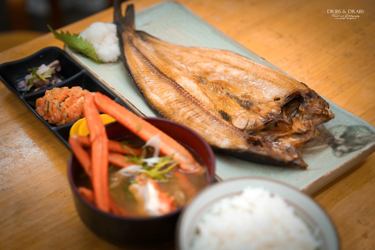 北海道小樽滝波食堂｜大排長龍小樽美食, 小樽JR車站三角市場的豪華海鮮丼飯