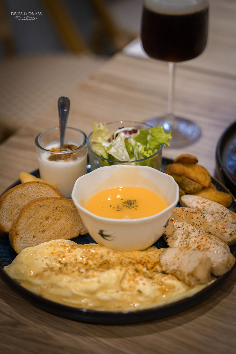 羅東美食奧莉薇雅早午餐 Bistro Olivia｜藏在巷弄裡的老宅餐廳，羅東火車站、羅東林場美食推薦，寵物友善有寵物餐