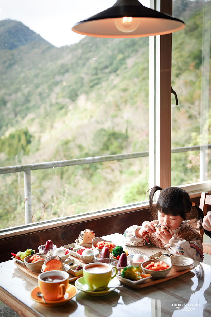 新竹尖石魯壁一家人景觀餐廳｜新開幕宇老森林民宿，一泊二食高山住宿體驗